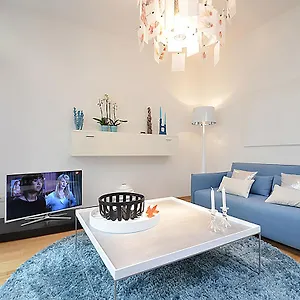 Design-apartment Close To Isar River Area - Centrally Located Apartment